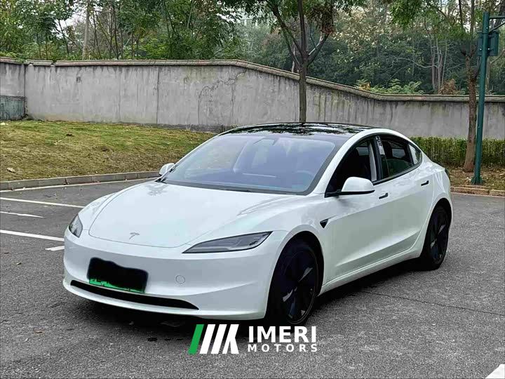 Tesla Model 3 Rear-Wheel Drive - автомобиль из Китая