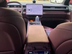 NIO ES8 Six-Seat Executive Luxury Edition - ფოტო 7