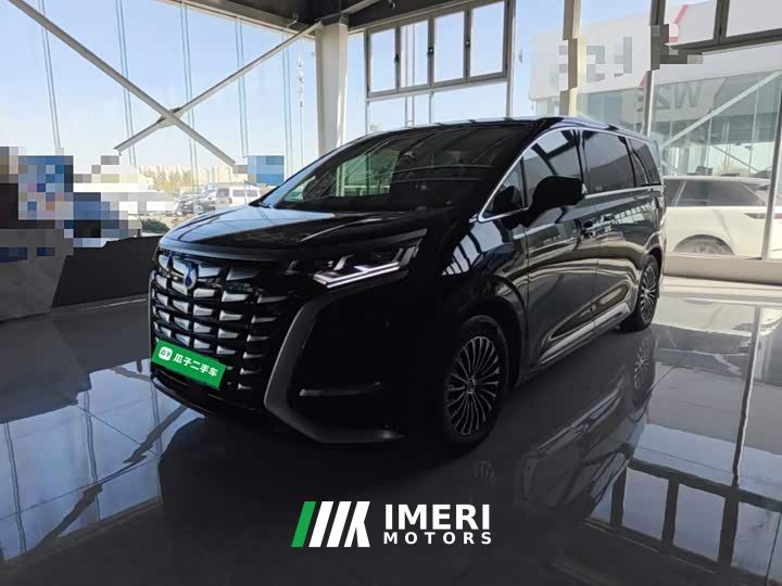 Denza D9 DM-i 980 AWD Luxury