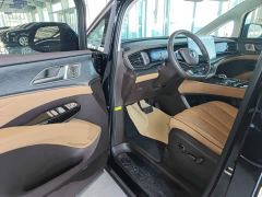 Denza D9 DM-i 980 AWD Luxury - ფოტო 15