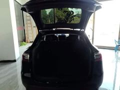 Tesla Model Y Rear-Wheel Drive - ფოტო 18