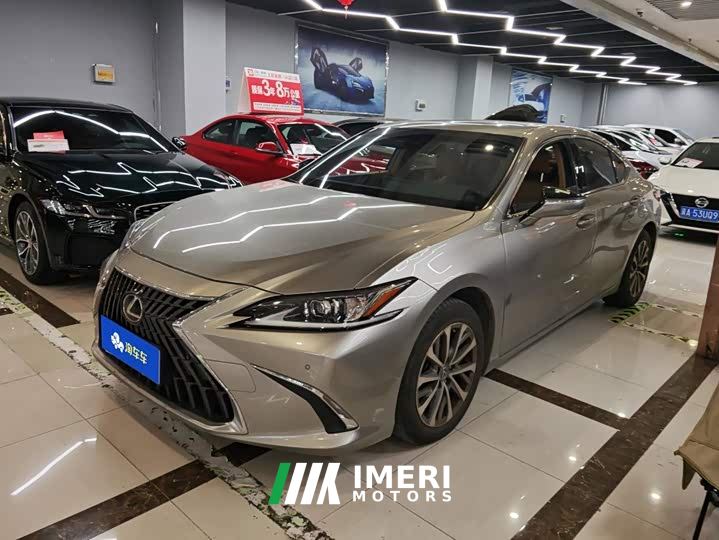 Lexus ES 200 Excellence Edition