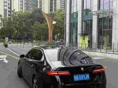 BMW 5 Series 525Li M Sport Package - ფოტო 4