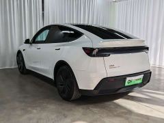 Tesla Model Y Long Range All-Wheel Drive - ფოტო 4