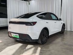 Tesla Model Y Long Range All-Wheel Drive - ფოტო 6