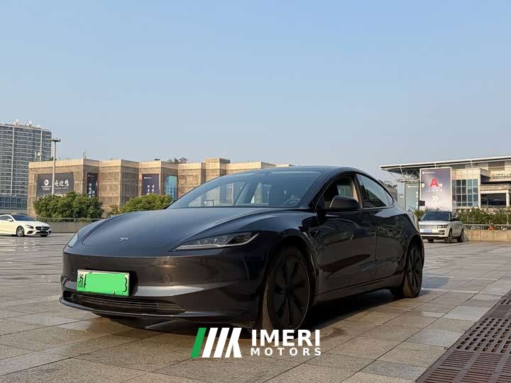 Tesla Model 3 Rear-Wheel Drive