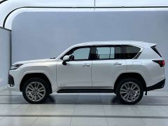 Lexus LX 600 Middle East Edition - photo 3
