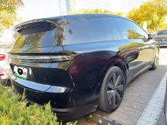 Li Auto i8 Standard Edition - photo 3