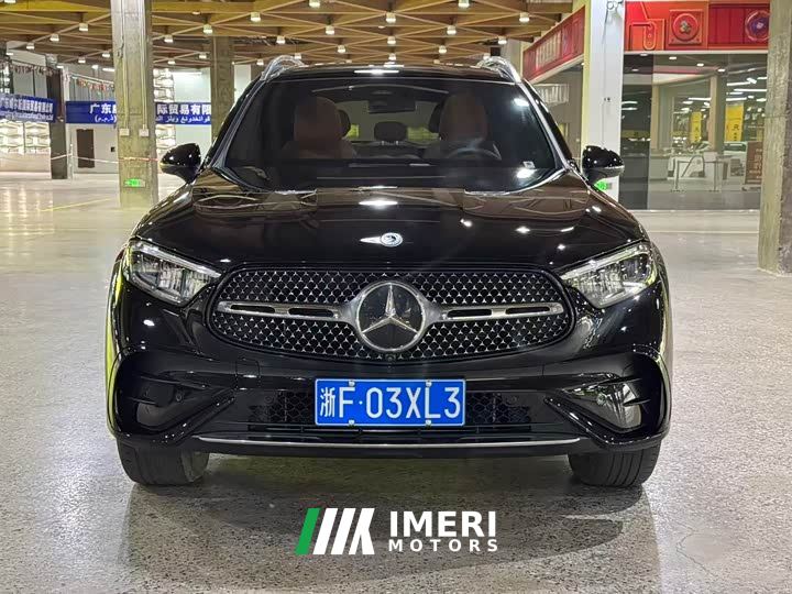 Mercedes-Benz GLC 300 L 4MATIC Dynamic 5-Seater