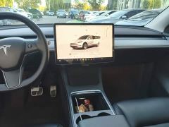 Tesla Model Y Rear-Wheel Drive - ფოტო 12