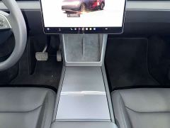 Tesla Model Y Rear-Wheel Drive - ფოტო 7