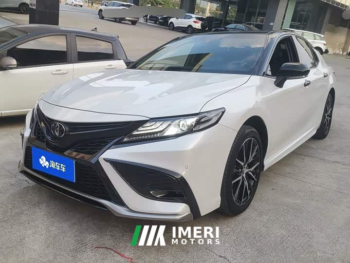 Toyota Camry 2.0S Knight Edition - автомобиль из Китая