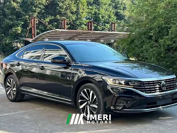 Volkswagen Passat 330TSI Elite - ავტომობილი ჩინეთიდან