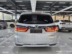 Honda Odyssey 2.0L e:HEV Luxury - ფოტო 10