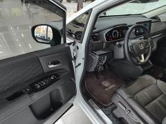 Honda Odyssey 2.0L e:HEV Luxury - ფოტო 5