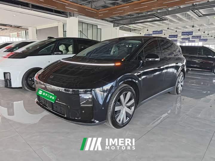 Li Auto i8 Standard Edition - car from China