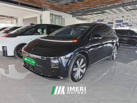 2025 Li Auto i8 Standard Edition