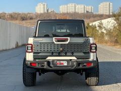 Jeep Gladiator 3.6L Overland - фото 7