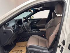 Lexus ES 300h Excellence Edition - ფოტო 8