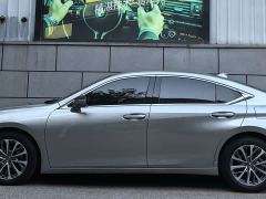 Lexus ES 200 Luxury - photo 3