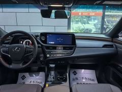 Lexus ES 200 Luxury - photo 6