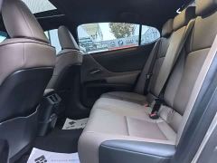 Lexus ES 200 Luxury - photo 8
