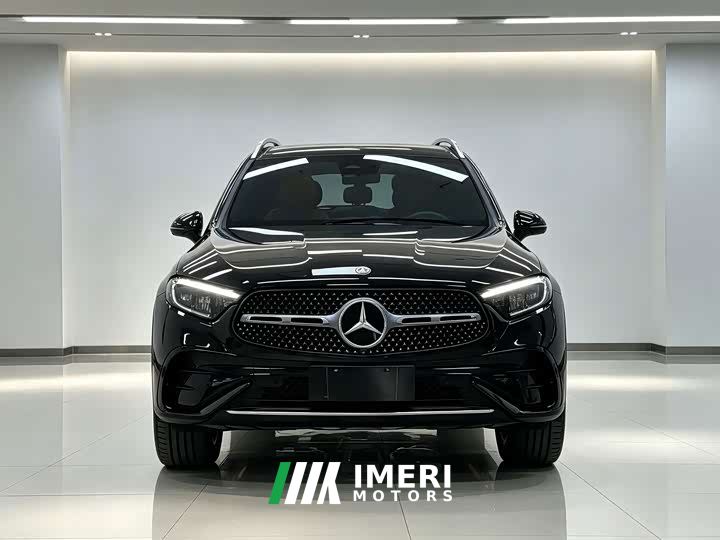 Mercedes-Benz GLC 300 L 4MATIC Luxury 5-Seater