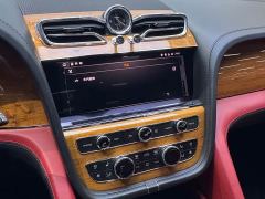 Bentley Bentayga 4.0T V8 Long Wheelbase - photo 10