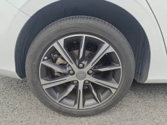 Geely Emgrand 4th Generation 1.5L CVT Luxury - фото 12
