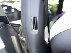 Tesla Model Y L Long Range All-Wheel Drive - ფოტო 18