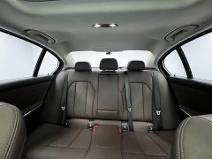 BMW 3 Series 320i M Sport Package - ფოტო 18
