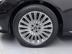 Mercedes-Benz E-Class E 300 L Luxury - photo 12