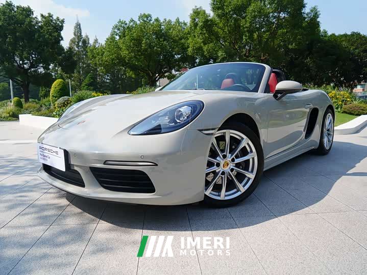 Porsche 718 Boxster 2.0T - автомобиль из Китая