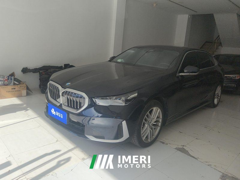 BMW 5 Series 525Li Luxury Package - автомобиль из Китая