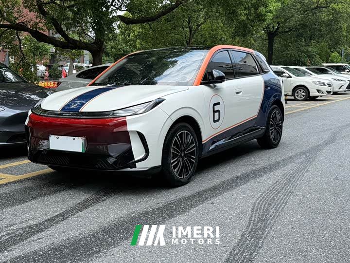 Arcfox Beta T1 425 MAX - автомобиль из Китая