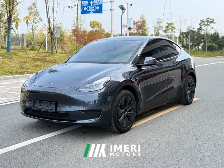 Tesla Model Y Rear-Wheel Drive - car from China