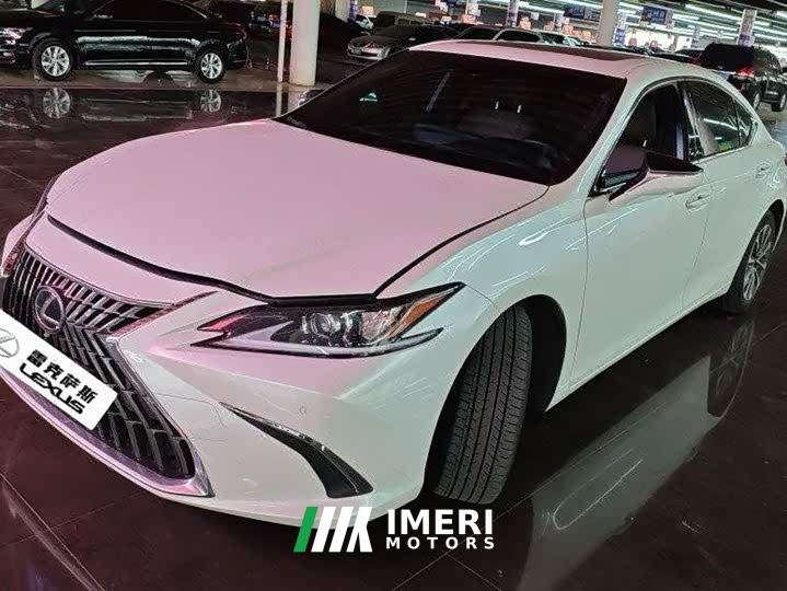 Lexus ES 200 Excellence Edition - ავტომობილი ჩინეთიდან