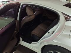 Lexus ES 200 Excellence Edition - ფოტო 5