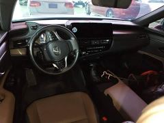 Lexus ES 200 Excellence Edition - ფოტო 6