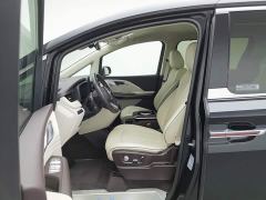 Hongqi HQ9 2.0T Smart Connected Premium Edition - ფოტო 10