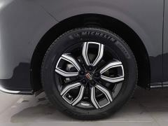 Hongqi HQ9 2.0T Smart Connected Premium Edition - ფოტო 17