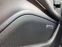 Porsche Taycan 4 - ფოტო 18