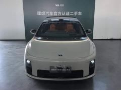 Li Auto i8 Standard Edition - ფოტო 2