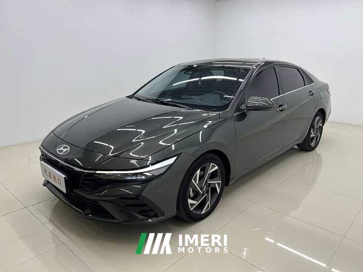 Hyundai Elantra 1.5L CVT Luxury