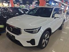 Volvo XC40 B3 Smart Remote Luxury Edition - ფოტო 1
