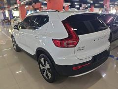 Volvo XC40 B3 Smart Remote Luxury Edition - ფოტო 4