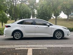 Toyota Corolla Dual-Engine 1.8L Elite Edition - фото 4