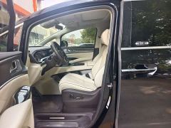 Denza D9 DM-i 980 AWD Luxury - ფოტო 11