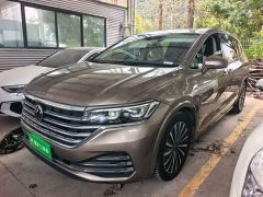 Volkswagen Viloran 380TSI Prestige - photo 1