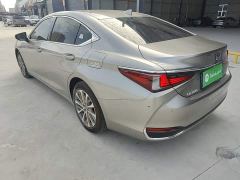 Lexus ES 200 Excellence Edition - photo 4